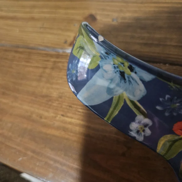 The Pioneer Woman Blue and Red Floral Spoon Rest - Picture 3 of 5